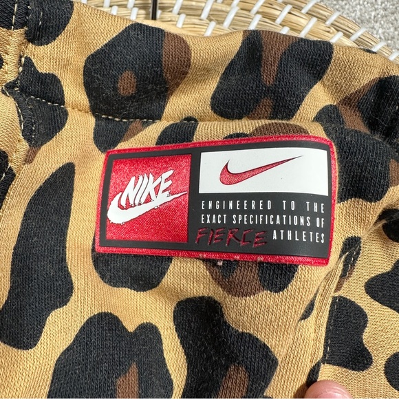 SOLD | Nike Men’s Sportswear Club Fleece Leopard Print Brown Pullover Hoodie XL - Picture 11 of 15